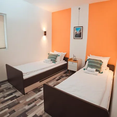 Central 1bd Free Private Garage Апартаменты *