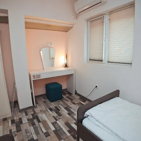 Апартаменты Central 1bd Free Private Garage